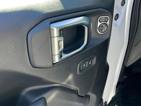 New 2025 Jeep Gladiator Sport image 12