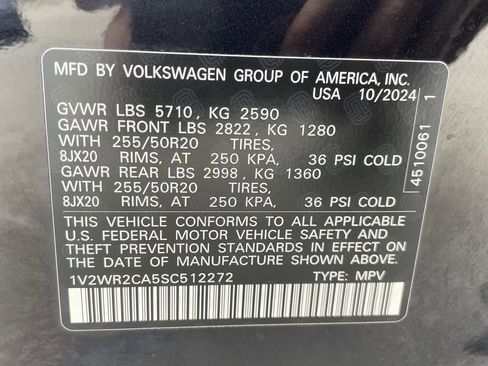 Used 2025 Volkswagen Atlas SE image 28