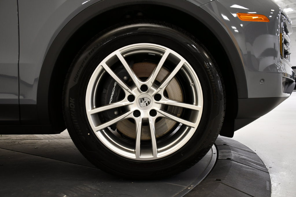 Certified 2026 Porsche Cayenne Coupe AWD/4WD image 19