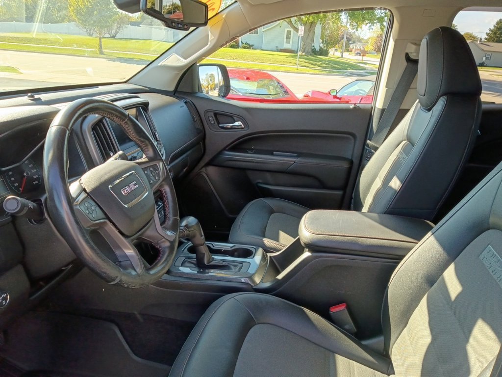 Used 2017 GMC Canyon SLE w/ All Terrain X Package AWD/4WD image 7