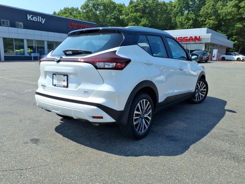 Certified 2024 Nissan Kicks SV FWD image 5