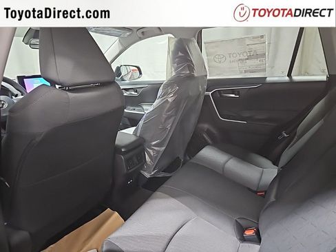 New 2025 Toyota RAV4 XLE image 21