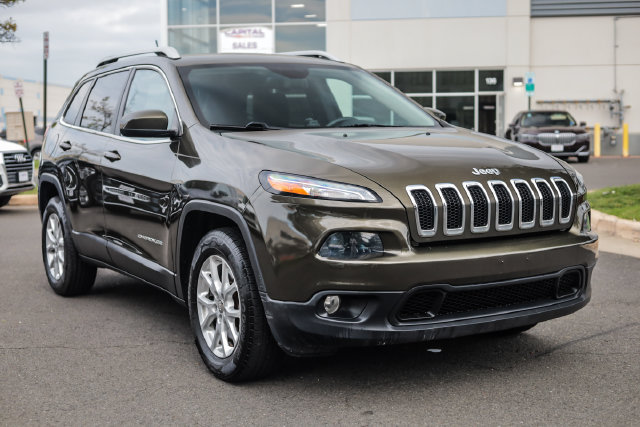 Used 2015 Jeep Cherokee Latitude w/ Comfort/Convenience Group AWD/4WD image 7
