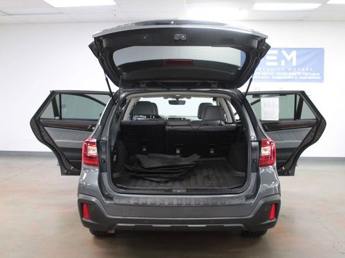 Used 2018 Subaru Outback 2.5i Limited image 8