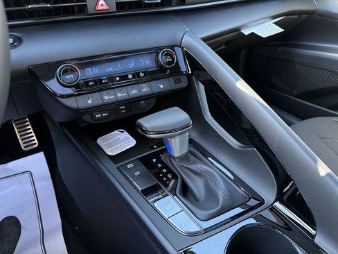 New 2026 Hyundai Elantra SEL Sport image 23