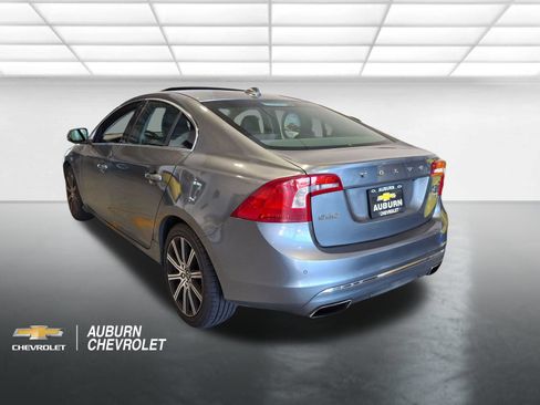 Used 2016 Volvo S60 T5 Inscription Platinum FWD image 4