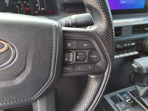 Certified 2025 Toyota Tacoma SR5 image 22