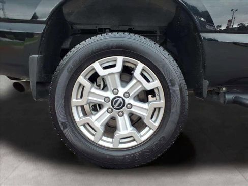 Used 2024 Nissan Titan SV w/ SV Convenience Package image 19