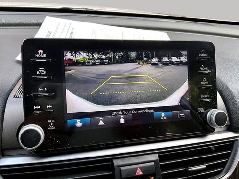 Used 2022 Honda Accord EX-L image 27