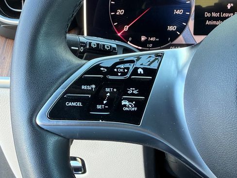 Used 2024 Mercedes-Benz GLC 300 image 33