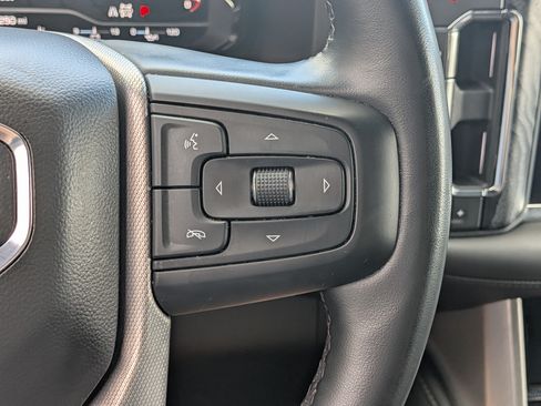 Used 2023 GMC Yukon Denali AWD/4WD image 26