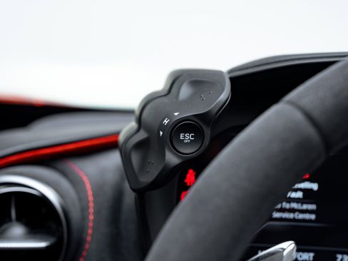 Used 2024 McLaren 750S Spider RWD image 63
