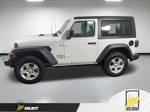 Used 2021 Jeep Wrangler Sport AWD/4WD image 2