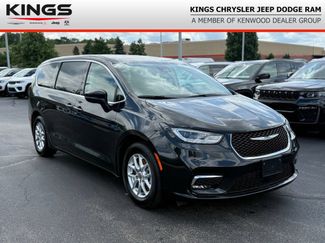 Certified 2023 Chrysler Pacifica Touring-L FWD video 1