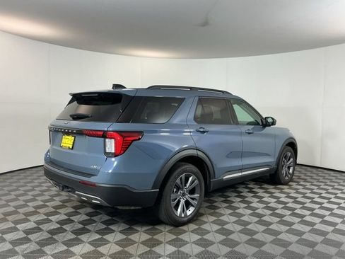 Used 2025 Ford Explorer Active w/ Active Comfort Package AWD/4WD image 5