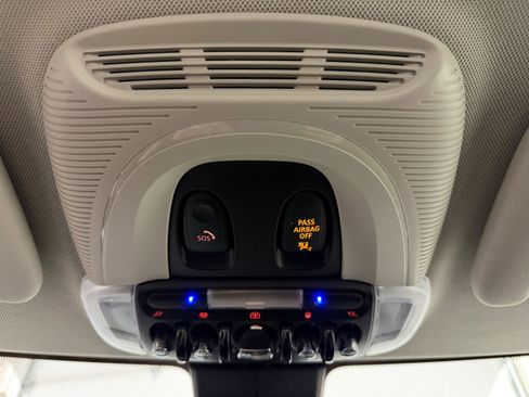 Used 2019 MINI Cooper Clubman S w/ Premium Package image 25