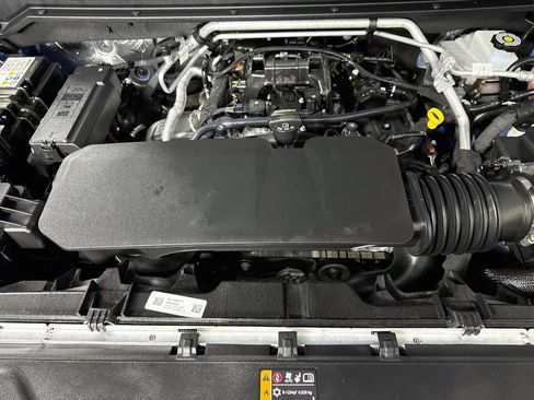 Used 2026 Chevrolet Colorado Trail Boss AWD/4WD image 31