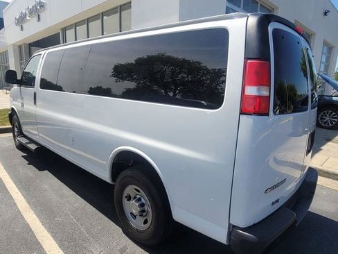 Used 2022 Chevrolet Express 3500 LS RWD image 6