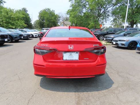 Certified 2025 Honda Civic Sport Touring image 5