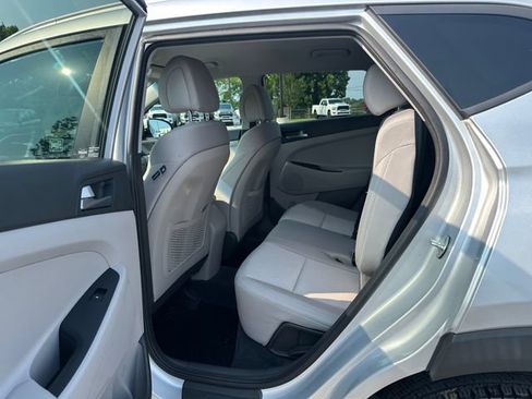 Used 2017 Hyundai Tucson SE w/ SE Popular Package 02 FWD image 14