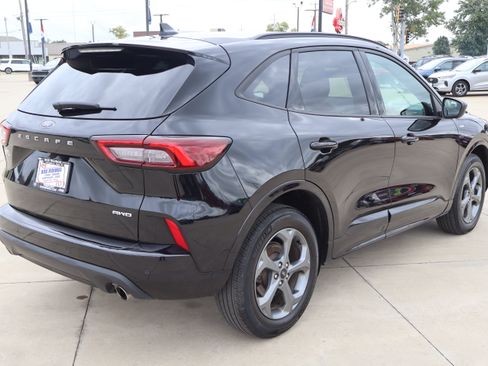 Used 2024 Ford Escape ST-Line w/ Tech Pack #1 AWD/4WD image 5