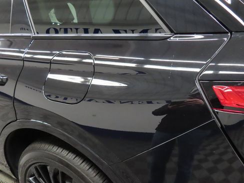 Used 2025 Lincoln Corsair Premiere w/ Jet Appearance Package image 45