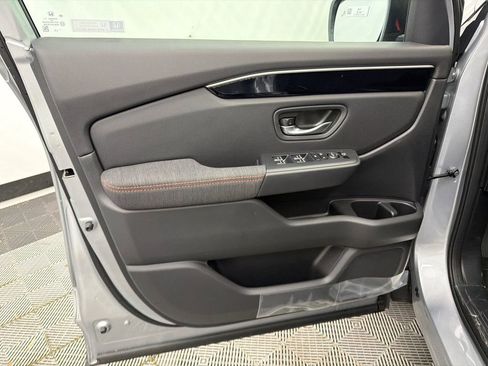 New 2026 Honda Pilot Sport image 11