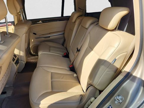 Used 2010 Mercedes-Benz GL 550 4MATIC image 13