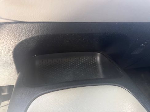 Used 2020 Toyota Corolla LE FWD image 27