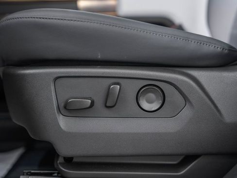 Used 2024 GMC Hummer EV 2X image 43