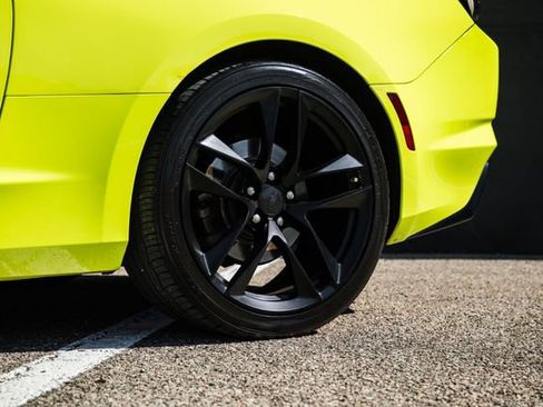 Used 2019 Chevrolet Camaro LT w/ 1LE Track Performance Package image 43