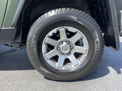 Used 2014 Toyota FJ Cruiser 2WD w/ Convenience Package image 10