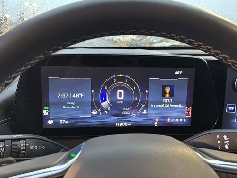 Used 2025 Chevrolet Traverse LT image 20