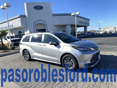 Used 2021 Toyota Sienna LE w/ LE Plus Package