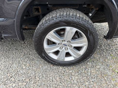 Used 2019 Ford F150 Platinum w/ Equipment Group 701A Luxury AWD/4WD image 9