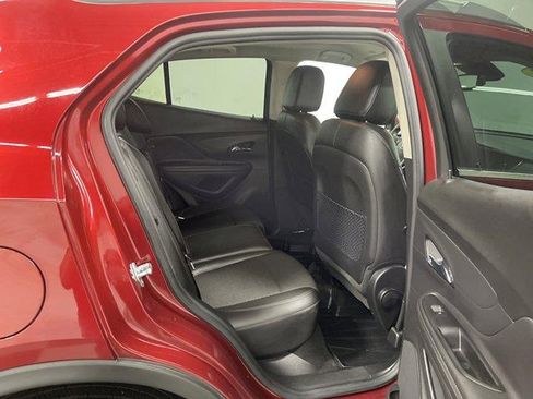 Used 2021 Buick Encore Preferred AWD/4WD image 15
