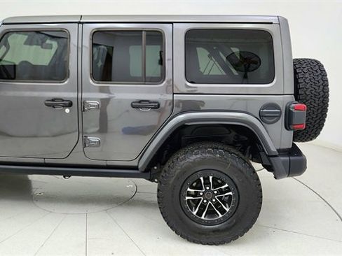 Used 2025 Jeep Wrangler Unlimited Rubicon image 10