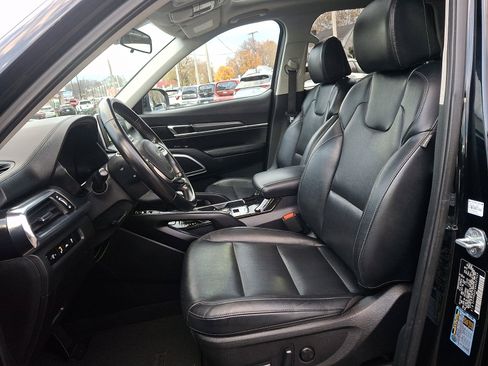 Certified 2022 Kia Telluride S image 13