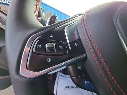 Used 2024 Chevrolet Corvette Stingray Premium Conv w/ Z51 Performance Package RWD image 28