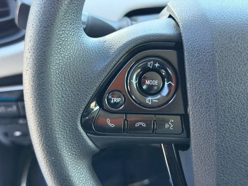 Used 2020 Toyota Prius LE AWD/4WD image 21
