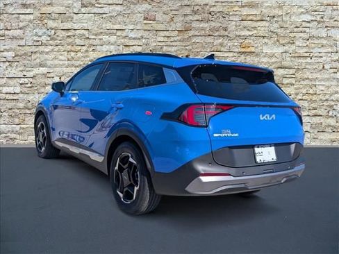 New 2026 Kia Sportage EX FWD image 3