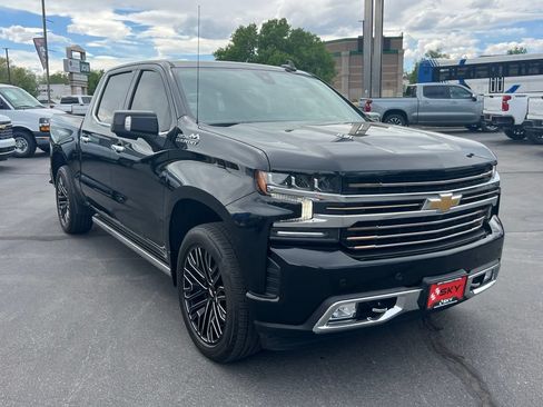 Used 2022 Chevrolet Silverado 1500 High Country w/ Technology Package AWD/4WD image 6