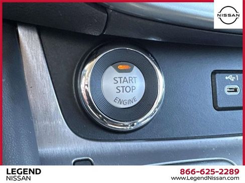 Used 2024 Nissan Murano SV image 24