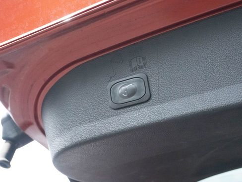 Used 2019 Ford Escape SEL FWD image 12