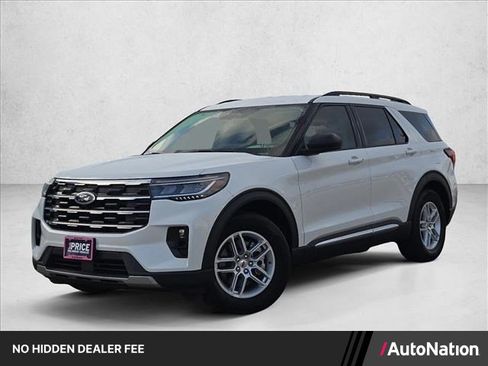 Used 2025 Ford Explorer Active w/ Active Comfort Package RWD image 1