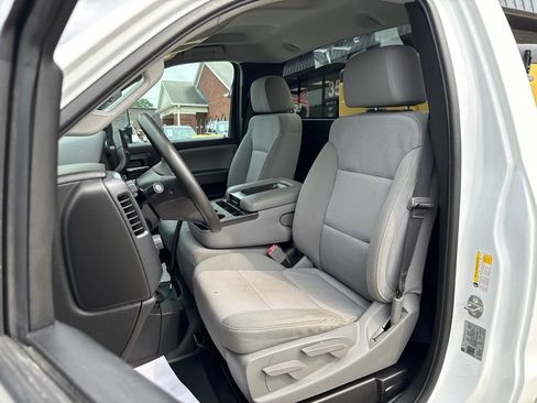 Used 2019 Chevrolet Silverado 2500 W/T w/ WT Convenience Package AWD/4WD image 2