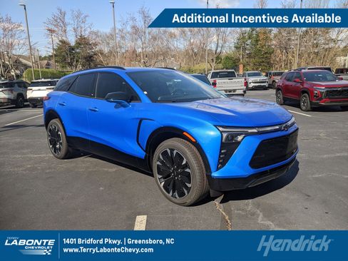 New 2025 Chevrolet Blazer EV RS image 1