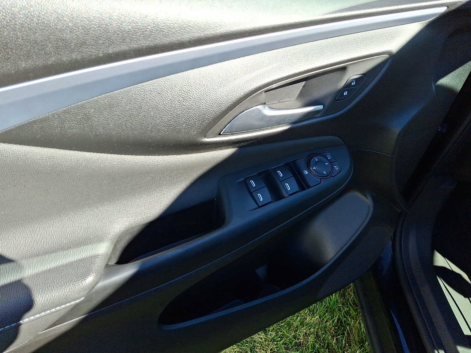 Used 2024 Buick Envista Preferred w/ Convenience I Package FWD image 12