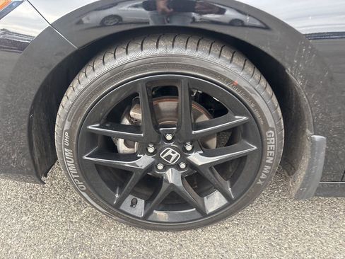 Used 2024 Honda Civic Sport image 11