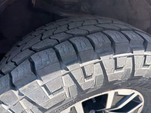 Used 2022 Toyota Tacoma TRD Sport AWD/4WD image 11